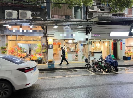 思明区溪岸花鸟市场独栋店，大照/集体照