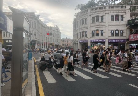 思明南路 临近公交站