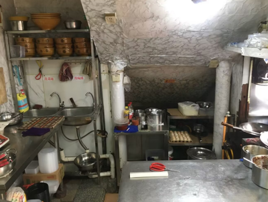 新垵正宗重庆麻辣烫转让 ，大照/集体照_图2