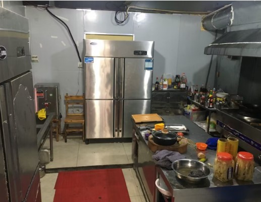 同安区乌涂村冰城串吧烧烤店转让，大照/集体照_图2