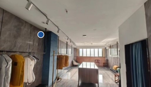 莲坂新景店面招租  沿街双层底商，大照/集体照