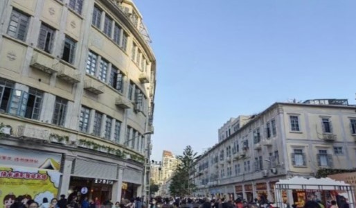 中山路 步行街正街门宽9米沿街店面招租 可做餐饮