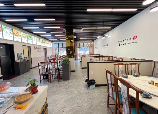 角美万益学府小区楼下川菜大排档转让，大照/集体照_图2