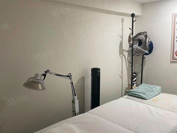 湖里区金山小区采耳店转让，转让费可谈！