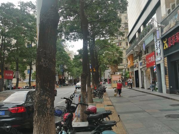 （转让）60加60两层租1.6万，可以做餐饮，沿主街人流量大，大照/集体照_图8