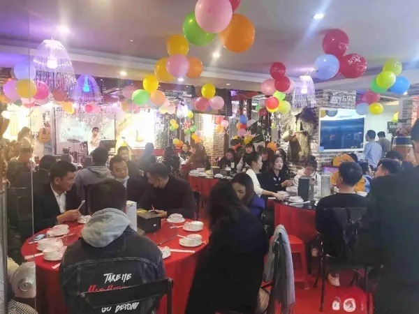 临主路8年老店流量入口商圈中心城南店铺转让或招合伙人业绩可观，大照/集体照_图19