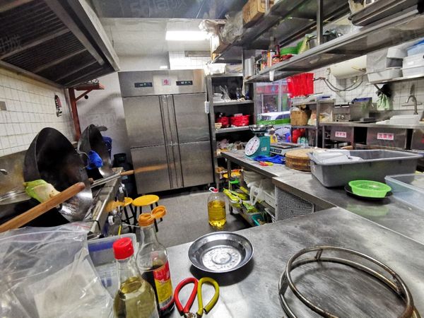 （转让）思北角滨路口店面300平转让，有排烟管道可以做有油烟的重餐饮，大照/集体照_图2