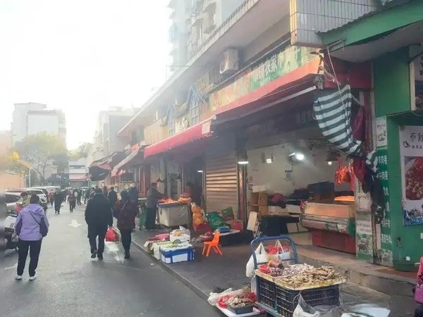 （出租）紧挨超市菜市场居民区旁商铺房东自租58平双层，大照/集体照_图2
