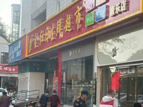（出租）紧挨超市菜市场居民区旁商铺房东自租58平双层，大照/集体照_图15