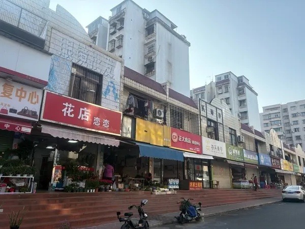 （出租）紧挨超市菜市场居民区旁商铺房东自租58平双层，大照/集体照_图12