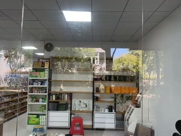 （出租）孙版路大学校内店铺出租 门头醒目 位置优越 驾照培训，大照/集体照_图2
